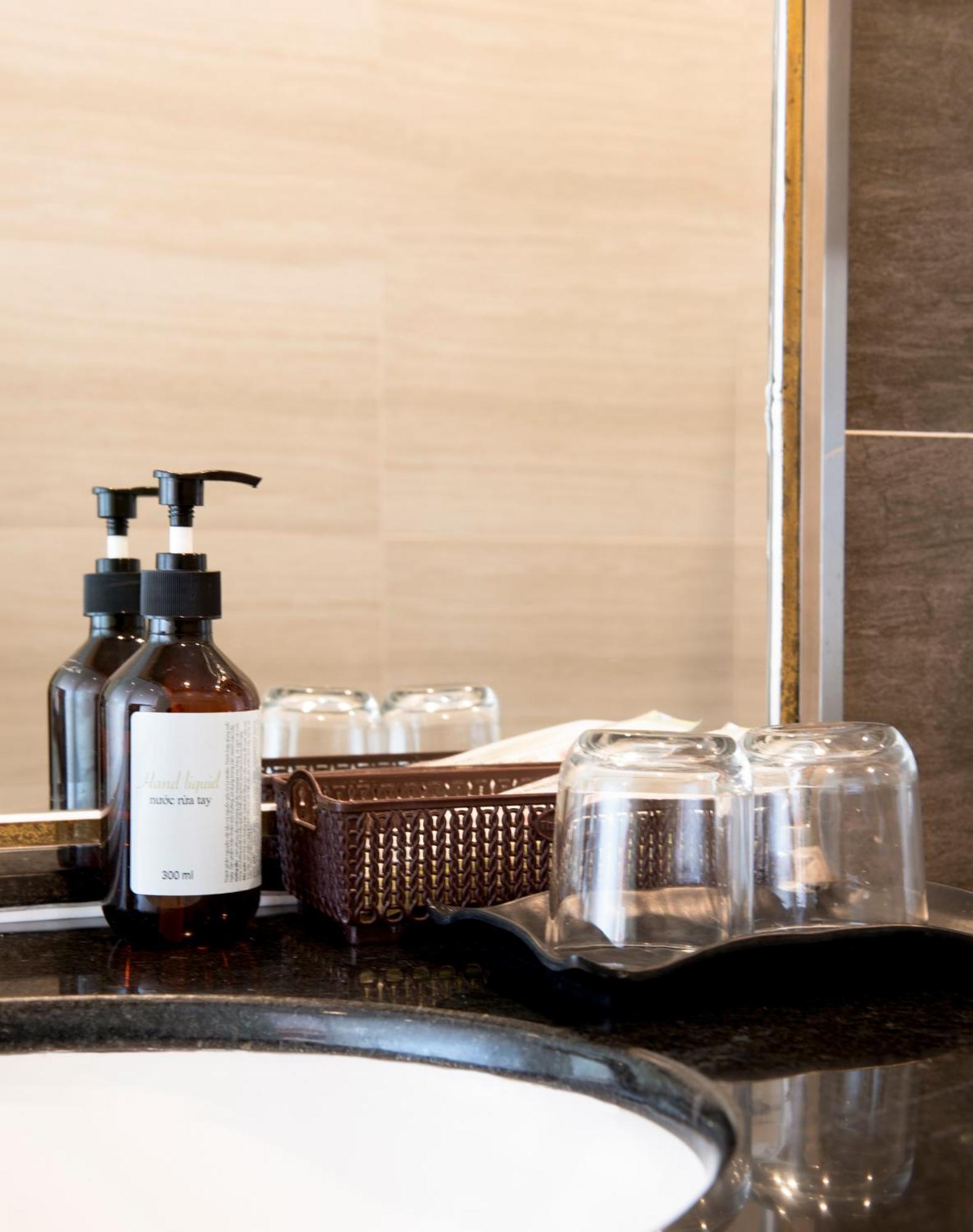 Conson Hotel Chi Khu Co Ong Екстериор снимка