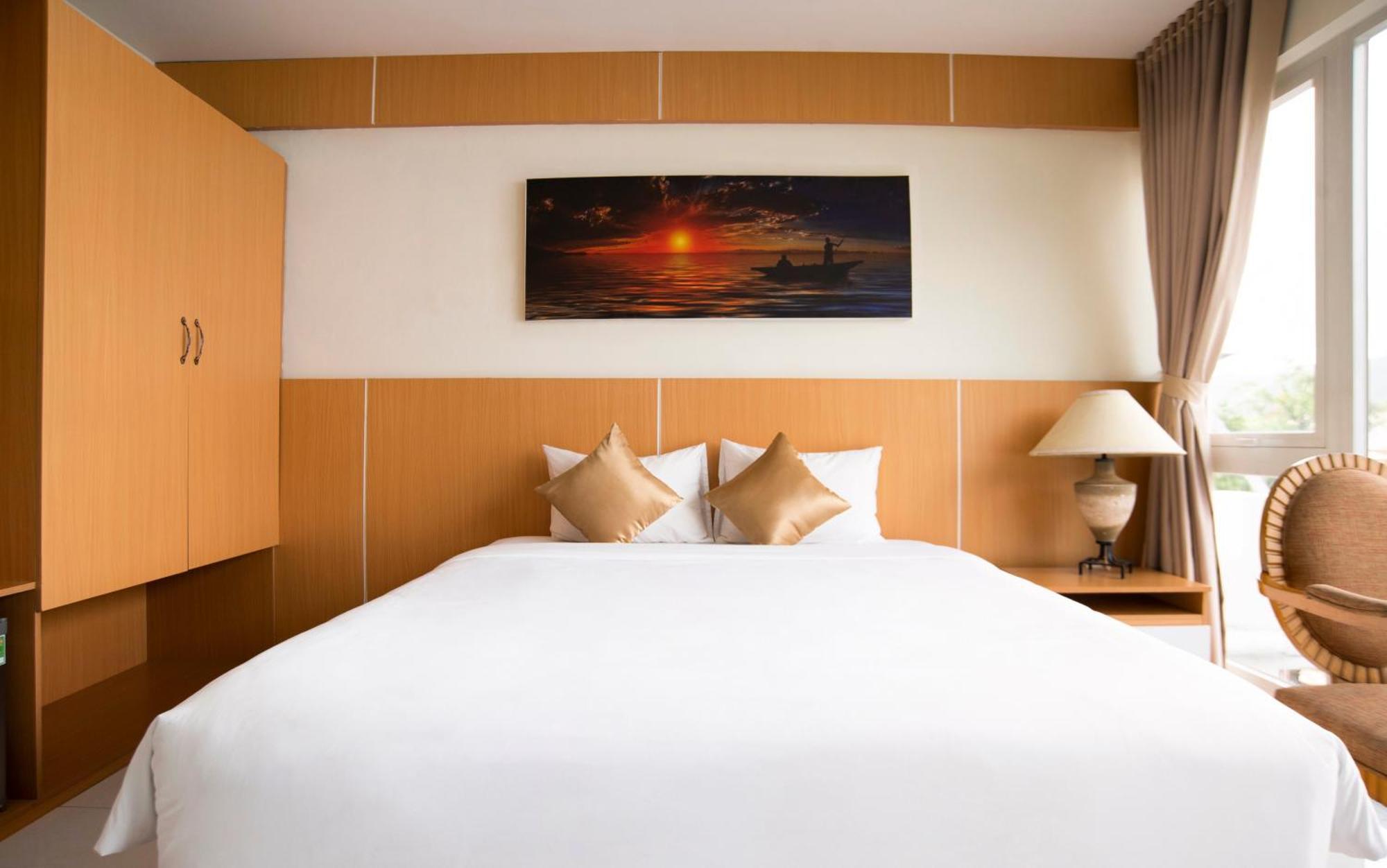 Conson Hotel Chi Khu Co Ong Екстериор снимка