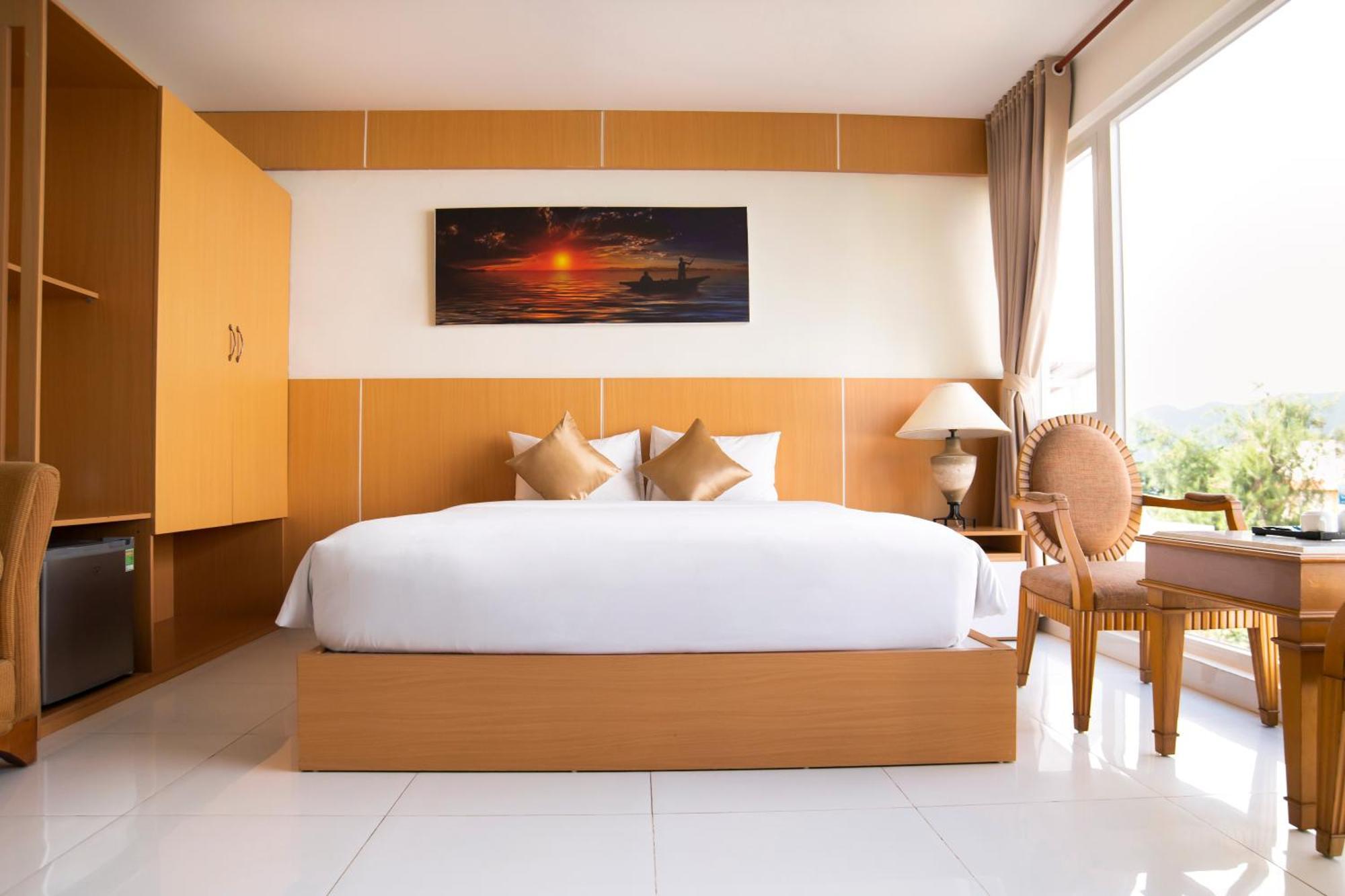 Conson Hotel Chi Khu Co Ong Екстериор снимка