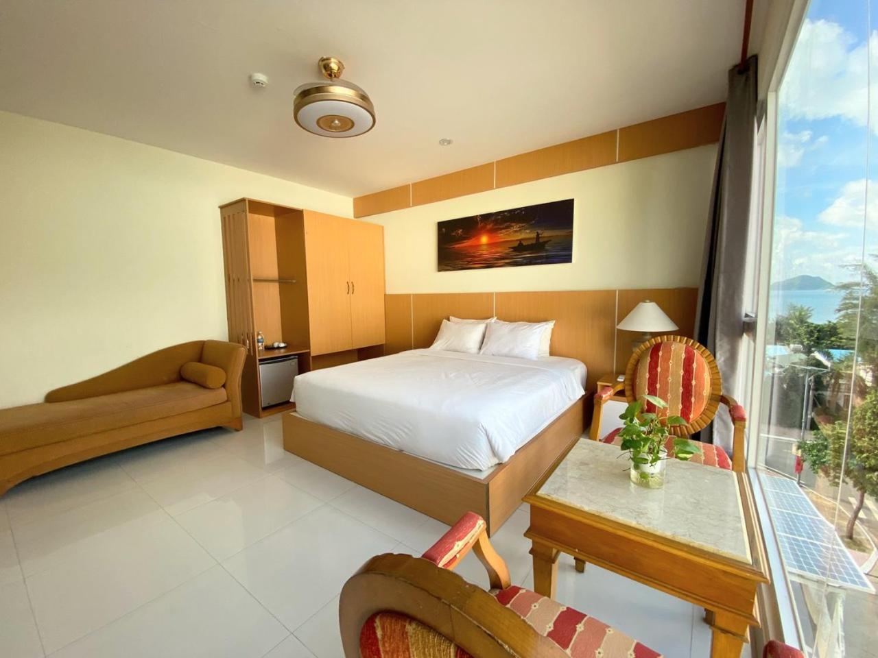 Conson Hotel Chi Khu Co Ong Екстериор снимка