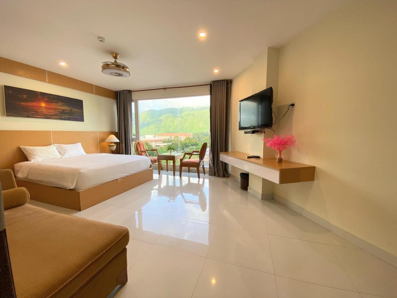 Conson Hotel Chi Khu Co Ong Екстериор снимка