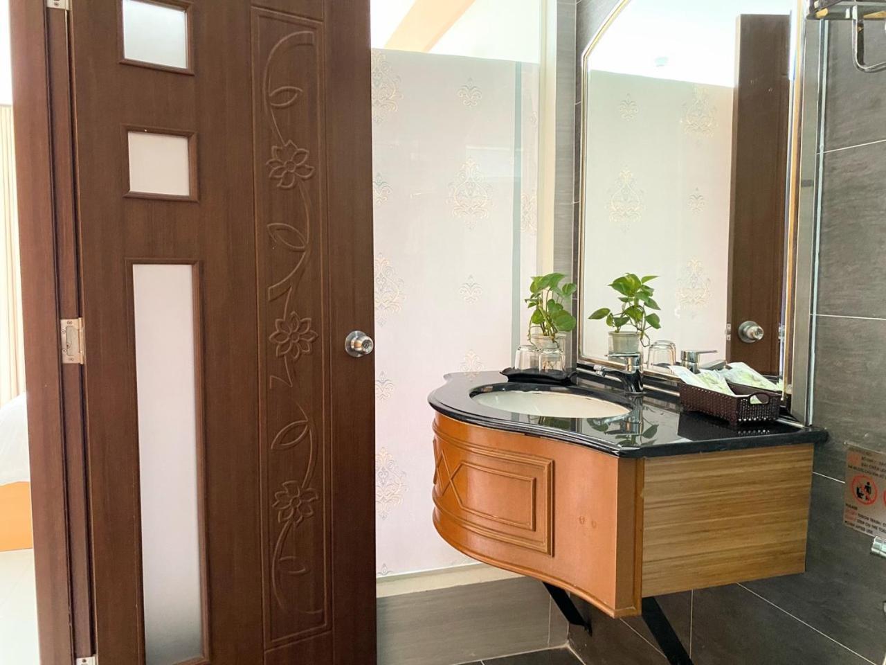 Conson Hotel Chi Khu Co Ong Екстериор снимка